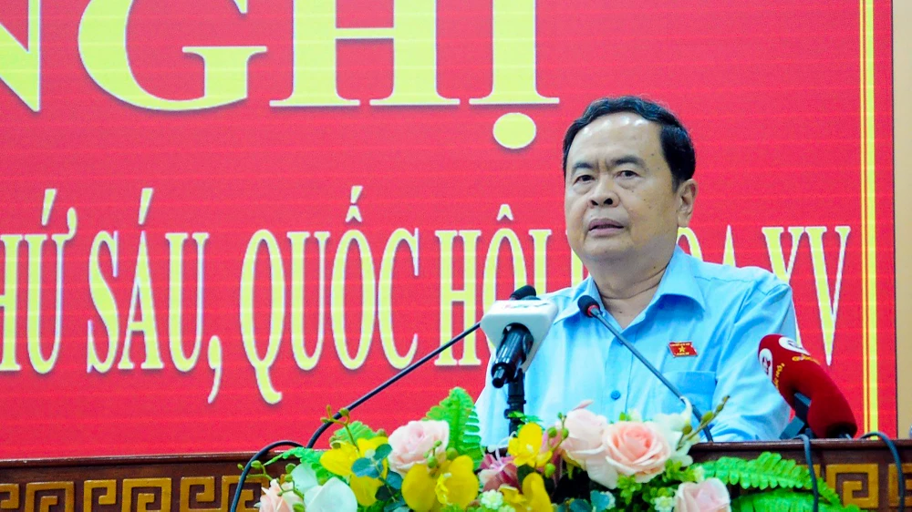 Phó Chủ tịch Thường trực Quốc hội tiếp xúc cử tri Hậu Giang