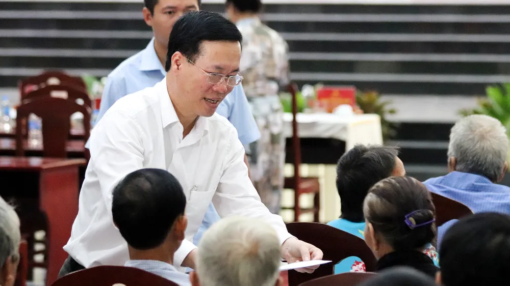 Chủ tịch nước Võ Văn Thưởng dự lễ bàn giao 1.400 căn nhà đại đoàn kết ở Hậu Giang