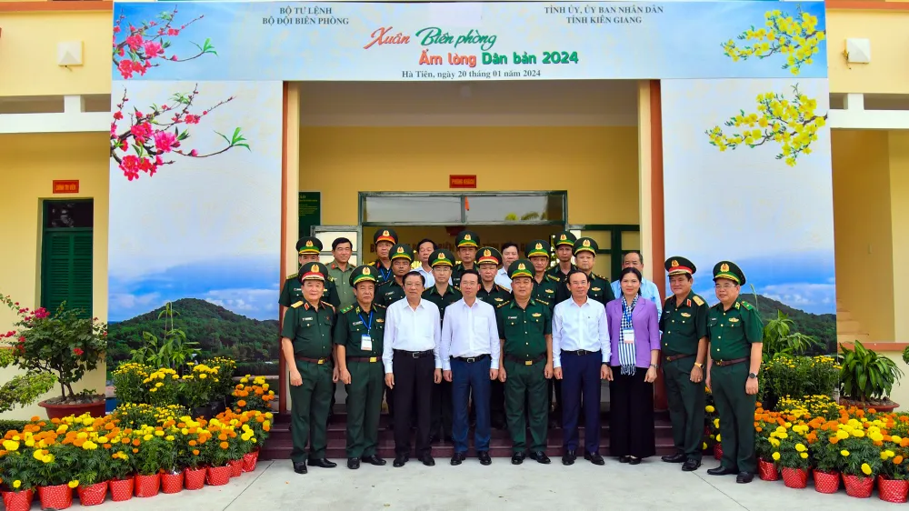 Chủ tịch nước Võ Văn Thưởng dự chương trình Xuân Biên phòng - Ấm lòng dân bản ở Kiên Giang