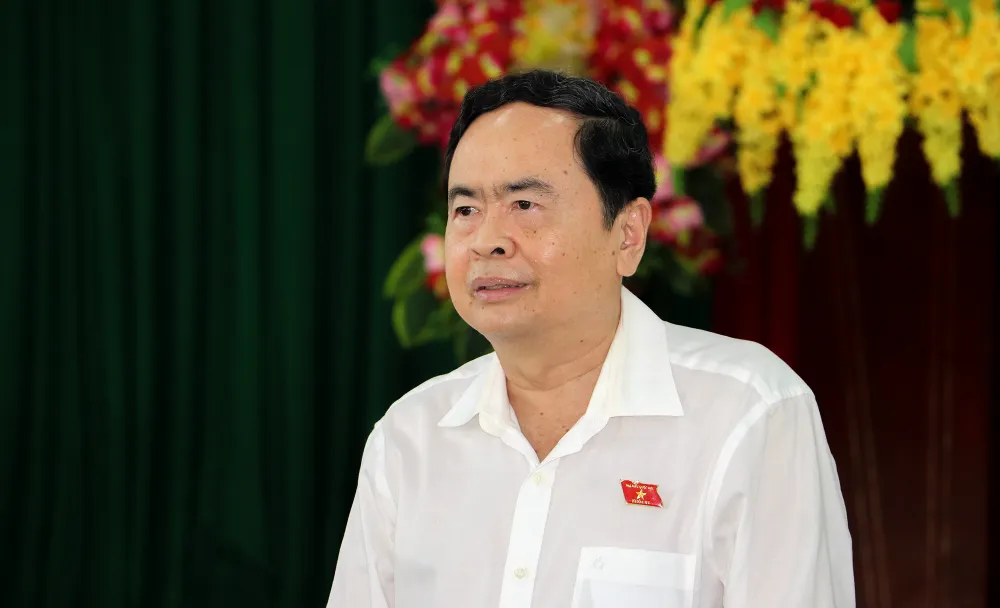 Ông Trần Thanh Mẫn, Phó Chủ tịch Thường trực Quốc hội yêu cầu lãnh đạo tỉnh Hậu Giang tiếp tục quan tâm nâng cao đời sống vật chất, tinh thần cho các gia đình chính sách, hộ nghèo, người lao động có hoàn cảnh khó khăn. Ảnh: CHÂU ANH pho-chu-tich-thuong-truc-quoc-hoi-tang-qua-hau-giang-11.jpg
