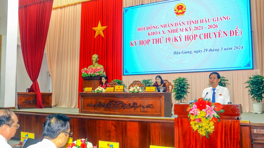 Hậu Giang hỗ trợ thêm tiền cho CBCC-VC tự nguyện tinh giản biên chế