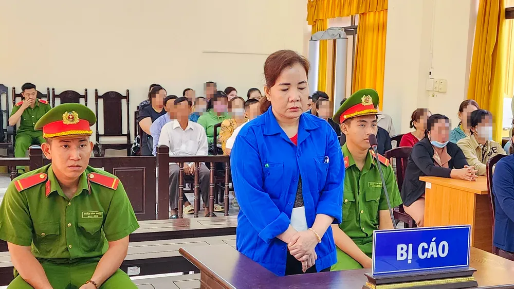 Bị cáo Huỳnh Ngọc Thi bị TAND tỉnh Kiên Giang tuyên phạt 3 năm tù về tội lừa đảo chiếm đoạt tài sản. Ảnh: VĂN VŨ TAND tỉnh Kiên Giang