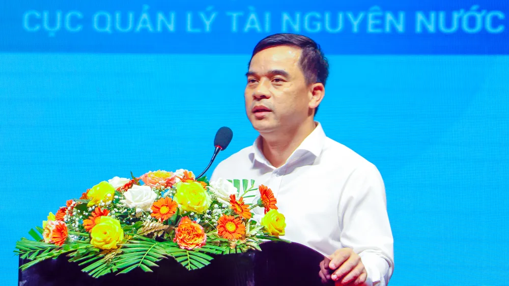 Ông Nguyễn Hồng Hiếu, Phó Cục trưởng Cục Quản lý tài nguyên nước (Bộ TN&MT). Ảnh: CHÂU ANH hoi-thao-giai-phap-nguon-nuoc-1.jpg