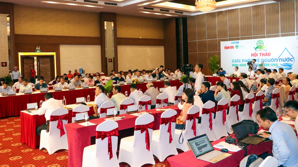 Báo Tuổi Trẻ phối hợp với Bộ TN&MT, Trường Đại học Cần Thơ tổ chức hội thảo "Giải pháp về nguồn nước vùng ĐBSCL". Ảnh: CHÂU ANH Giải pháp về nguồn nước vùng ĐBSCL