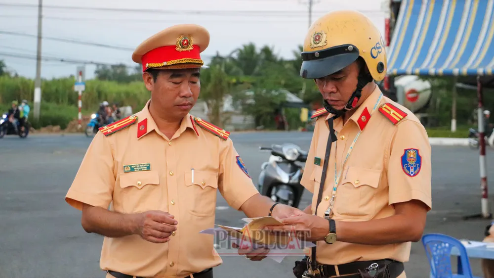 Lực lượng CSGT TP Cần Thơ thời gian qua đã thực hiện kế hoạch theo các chuyên đề rộng rãi, liên tục, góp phần nâng cao ý thức cho người tham gia giao thông. Ảnh: CHÂU ANH 30-4-csgt-cong-an-tp-can-tho-12.jpg