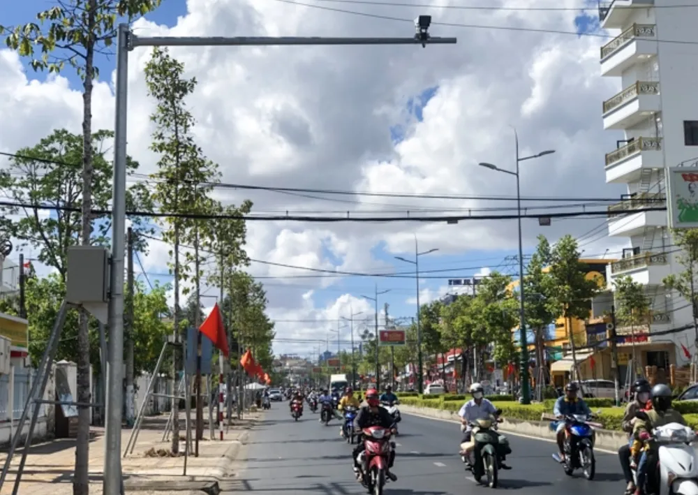 Hệ thống camera giám sát an ninh, trật tự, an toàn giao thông tỉnh Sóc Trăng được bố trí trên các tuyến đường. Ảnh: CAST Công an Sóc Trăng sẽ chính thức 'phạt nguội' từ ngày 30-4