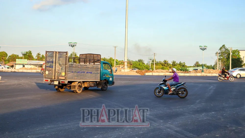 giao-thong-hai-ben-doc-cau-tran-hoang-na-9.jpg