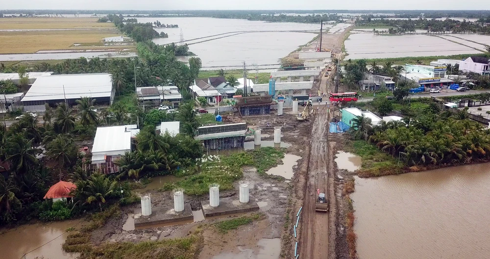 Hội đồng nhà nước đã kiểm tra và chỉ ra nhiều hạn chế trong thi công xây dựng cũng như trong công tác quản lý chất lượng tại dự án thành phần Cần Thơ - Hậu Giang (ảnh chụp tháng 11-2023). Ảnh: BT cao-toc-can-tho-ca-mau-dang-cham-5-thang-so-voi-ke-hoach-6.jpg