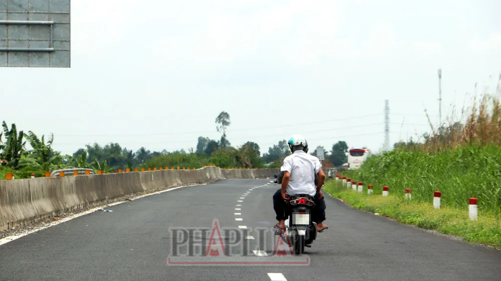 Tình trạng xe máy vào tuyến Lộ Tẻ - Rạch Sỏi