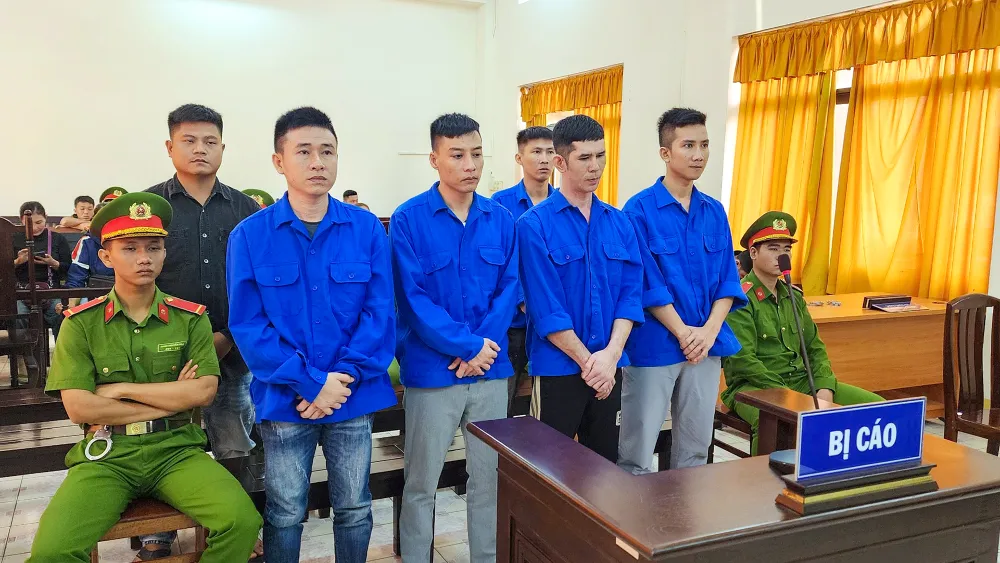 Tuyên án 6 bị cáo chế tạo, mua bán súng kiếm lời