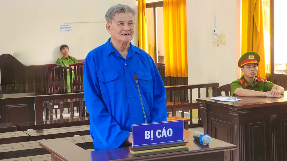 Bị cáo Lê Văn Y bị TAND tỉnh Kiên Giang tuyên phạt 20 năm tù tội giết người. Ảnh: VĂN VŨ Bị cáo Lê Văn Y bị TAND tỉnh Kiên Giang tuyên phạt 20 năm tù tội giết người.