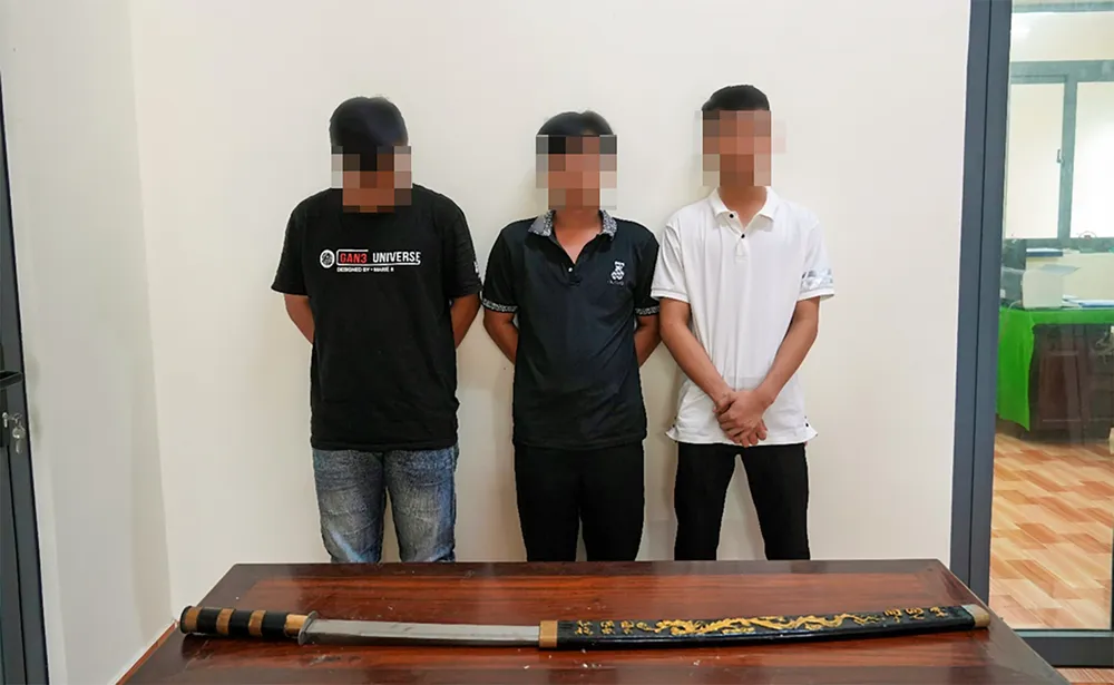 Công an TP Vị Thanh, tỉnh Hậu Giang kịp thời trấn áp nhóm thanh thiếu niên mang hung khí đi giải quyết mâu thuẫn. Ảnh: CAHG cong-an-tinh-hau-giang-4.jpg