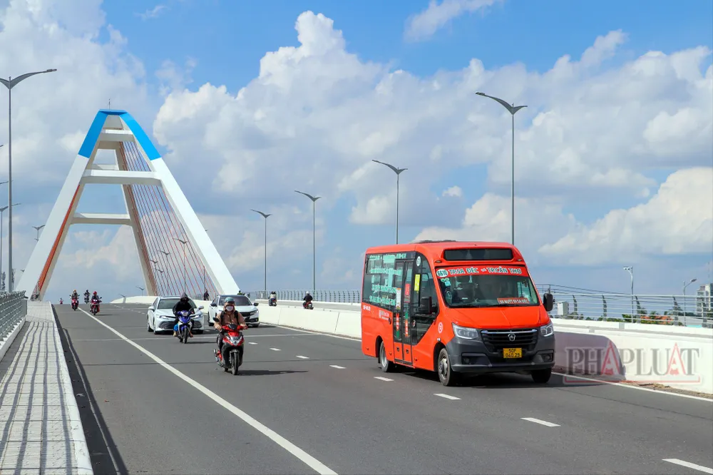 Trong số 9 tuyến xe buýt liền kề kết nối với các tỉnh An Giang, Đồng Tháp, Hậu Giang, Sóc Trăng, Vĩnh Long, Công ty CP Phương Trang FUTA Bus Lines đang khai thác 7 tuyến. Ảnh: CHÂU ANH Chi tiết các tuyến xe buýt nội thành và liên tỉnh ở TP Cần Thơ
