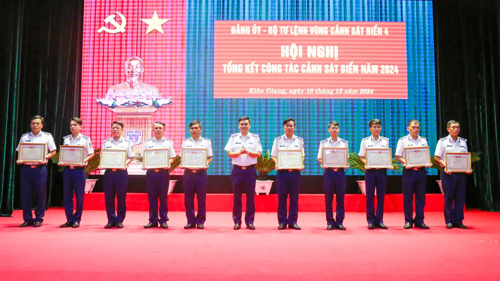 Vùng Cảnh sát biển 4 tổ chức Hội nghị tổng kết công tác năm 2024