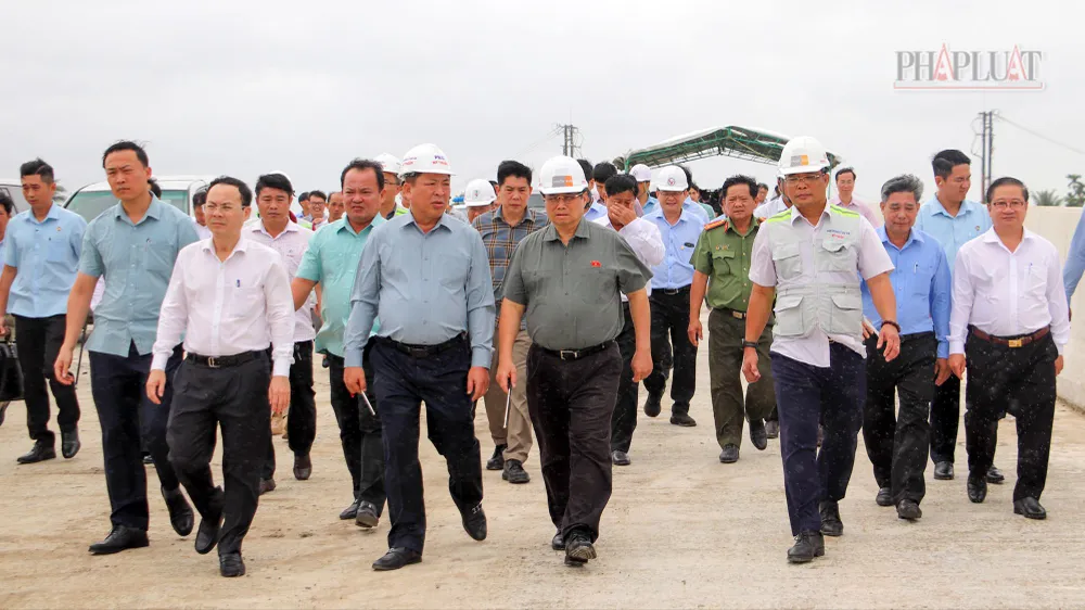 Thủ tướng Phạm Minh Chính: 'Năm 2025, cao tốc từ Cao Bằng đến Cà Mau phải thông'