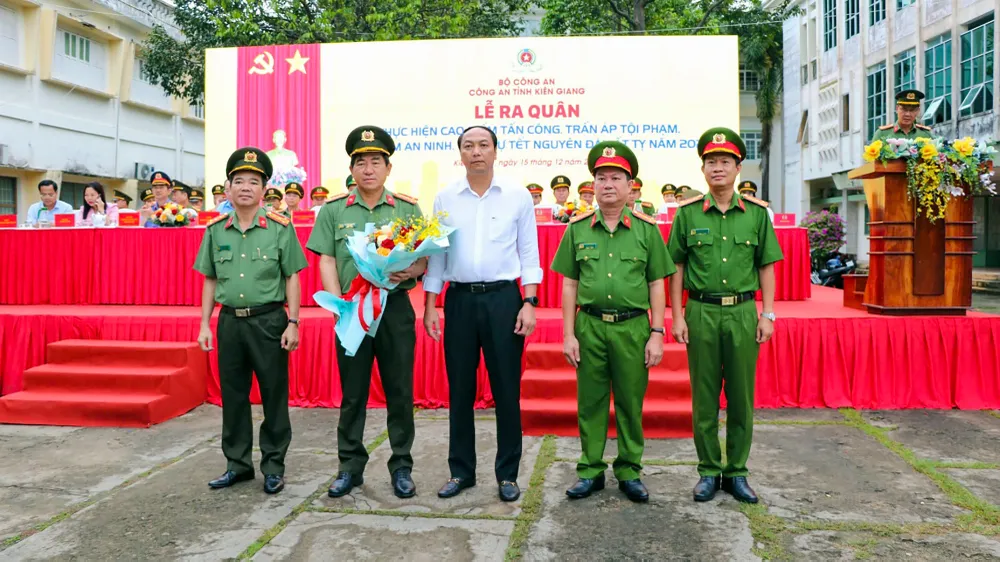 cong-an-tinh-kien-giang-ra-quan-2024-1.jpg