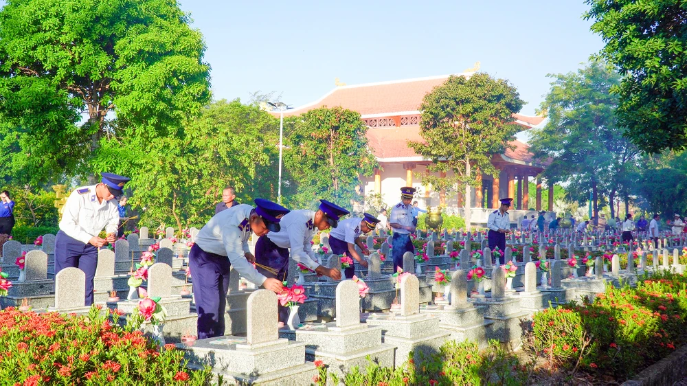 Hải đoàn 42 tổ chức nhiều hoạt động kỷ niệm 80 năm ngày thành lập Quân đội nhân dân Việt Nam