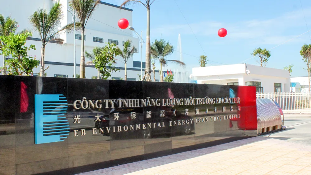 Trên địa bàn TP Cần Thơ có hai nhà máy xử lý chất thải rắn sinh hoạt, trong đó, nhà máy thuộc Công ty TNHH Năng lượng Môi trường EB công suất lò đốt khoảng 400 tấn/ngày, nhưng hiện đang tiếp nhận trung bình hơn 470,3 tấn/ngày. Ảnh: BT nha-may-xu-ly-tp-can-tho.jpg