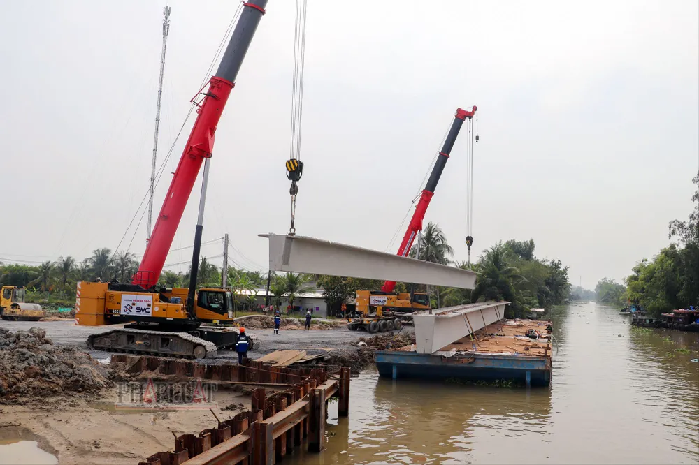 Dự án thành phần 3 thuộc dự án cao tốc Châu Đốc - Cần Thơ - Sóc Trăng có chiều dài 36,7km; tổng mức đầu tư 9.602 tỉ đồng, do Sở Xây dựng làm chủ đầu tư. Ảnh: CHÂU ANH 2025-cao-toc-truc-ngang-chau-doc-can-tho-soc-trang-13-tinh-hau-giang.jpg