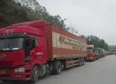 Cửa khẩu biên giới lại ùn ứ vì Trung Quốc siết chặt