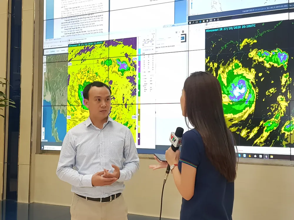 6 giờ sáng nay, 28-10: Sóng biển trắng trời đảo Lý Sơn ảnh 2 6 giờ sáng nay, 28-10: Sóng biển trắng trời đảo Lý Sơn ảnh 2