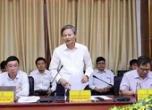 EVN đón nhận danh hiệu Anh hùng lao động thời kỳ đổi mới ảnh 3 Tổng Giám đốc EVN làm việc về truyền tải điện tại Quảng Trị