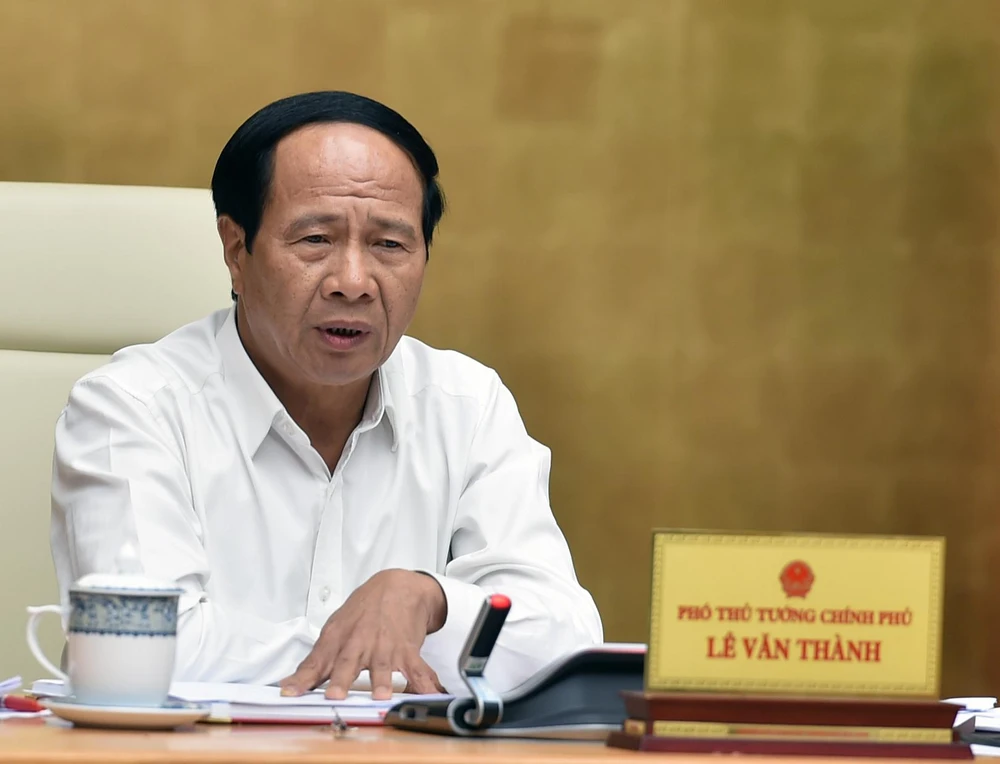 Phó Thủ tướng Lê Văn Thành chủ trì hội nghị trực tuyến với các địa phương về hoàn thiện Quy hoạch Điện VIII ngày 15-4. Ảnh: VGP