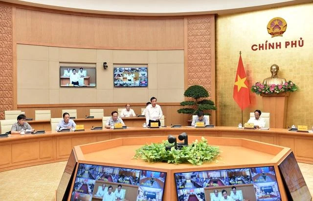 Phó Thủ tướng Lê Văn Thành chủ trì cuộc họp trực tuyến với các bộ, ngành, địa phương về phòng, chống bão số 1. Ảnh: VGP