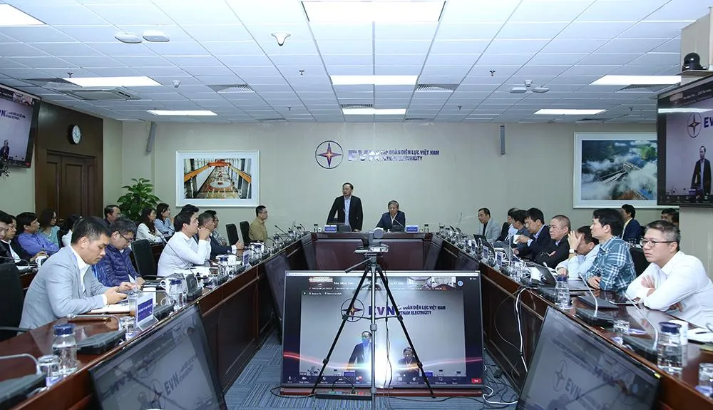 Cục Điều tiết Điện lực và Tập đoàn Điện lực Việt Nam tổ chức cuộc họp với các chủ đầu tư dự án năng lượng tái tạo ngày 21-10. Ảnh: MP Cục Điều tiết Điện lực và Tập đoàn Điện lực Việt Nam tổ chức cuộc họp với các chủ đầu tư dự án năng lượng tái tạo ngày 21-10. Ảnh: MP