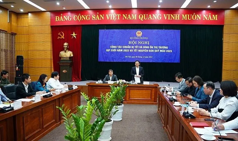 Bộ trưởng Bộ Công Thương Nguyễn Hồng Diên chủ trì hội nghị công tác chuẩn bị Tết và bình ổn thị trường dịp cuối năm 2022 và Tết Nguyên đán Quý Mão. Bộ trưởng Bộ Công Thương Nguyễn Hồng Diên chủ trì hội nghị công tác chuẩn bị Tết và bình ổn thị trường dịp cuối năm 2022 và Tết Nguyên đán Quý Mão.