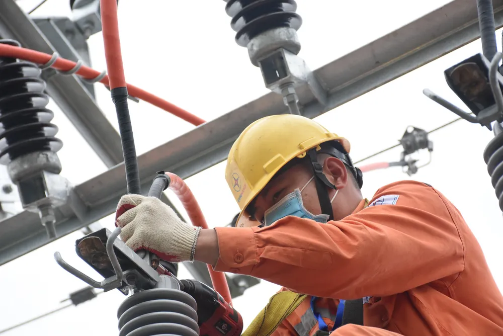 Bộ Công Thương vừa có quyết định điều chỉnh lại kế hoạch cung cấp điện năm 2024. Ảnh: EVN kế hoạch cung cấp điện năm 2024.jpg