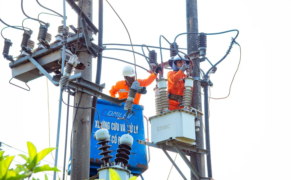 Từ đầu năm 2024 đến nay việc cung ứng điện đã được đảm bảo tốt. Ảnh: EVN điện.jpg
