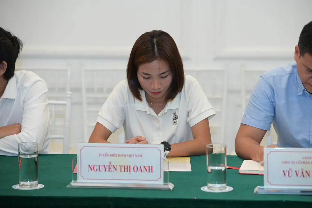 'Nữ hoàng điền kinh' Nguyễn Thị Oanh cũng có mặt tại họp báo và cho biết sẽ tham gia giải chạy “Quảng Trị Marathon 2024". Quảng Trị Marathon 2024 - Hành trình về Đất lửa.jpg