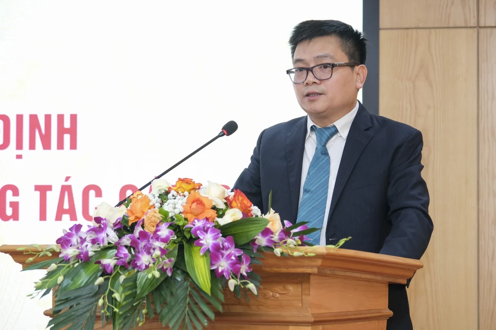 Tân Thứ trưởng Trương Thanh Hoài phát biểu nhận nhiệm vụ. Ảnh: BCT ÔNG TRƯƠNG THANH HOÀI..jpg