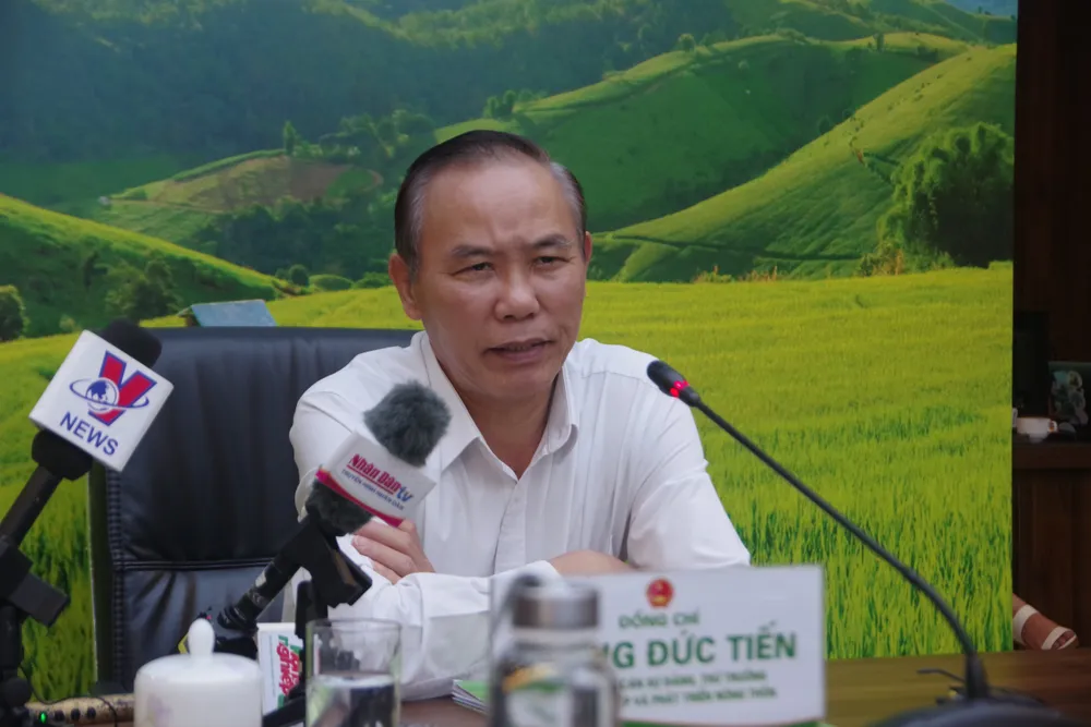 Thứ trưởng Phùng Đức Tiến cho biết, sáu tháng đầu năm, xuất khẩu nông lâm thuỷ sản đạt 29,2 tỉ USD, trong đó, xuất siêu gần 8,3 tỉ USD. Ảnh: AH xuất siêu gần 8,3 tỉ USD.jpg