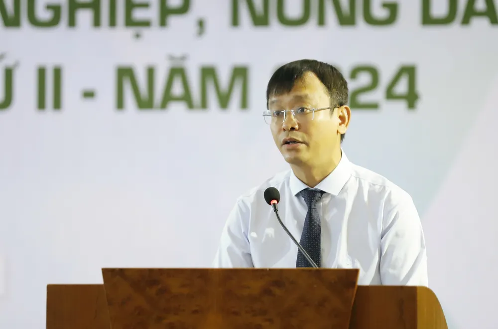 Nhà báo Nguyễn Văn Hoài, Tổng Biên tập Báo Nông thôn Ngày nay/Báo điện tử Dân Việt phát biểu tại lễ phát động giải báo chí toàn quốc về nông nghiệp, nông dân, nông thôn lần thứ hai. Giải báo chí toàn quốc về nông nghiệp.jpg