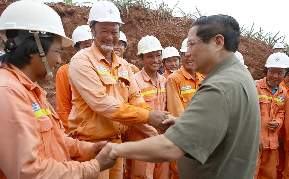 đường dây 500 kV mạch 3..jpg