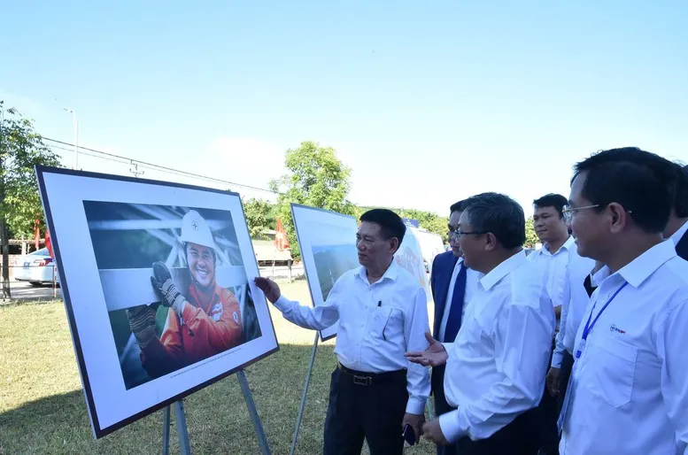 Phó Thủ tướng Hồ Đức Phớc tham dự lễ khánh thành tại điểm cầu Hà Tĩnh. Ảnh: VGP đường dây 500kV mạch 3....jpg