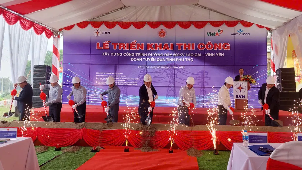 đường dây 500kV.jpg