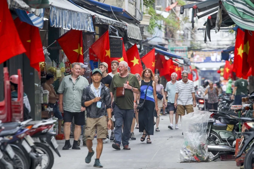 Dự báo thời tiết cho thấy trong kỳ nghỉ lễ 30-4 và 1-5, Nam Bộ có nắng nóng diện rộng. Ảnh minh hoạ: Nguyệt Nhi dự báo thời tiết..jpg