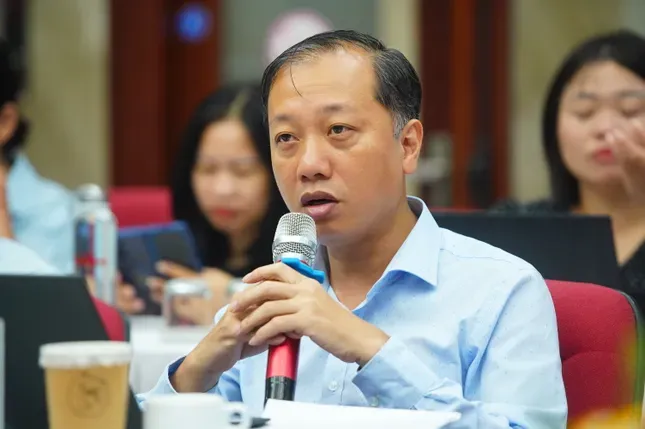 Ông Nguyễn Quang Hiếu, Cục phó Cục Trồng trọt và Bảo vệ thực vật (Bộ Nông nghiệp và Môi trường). vàng o trong sầu riêng