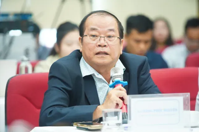 Ông Đặng Phúc Nguyên, Tổng thư ký Hiệp hội Rau quả Việt Nam. phòng kiểm nghiệm...jpg