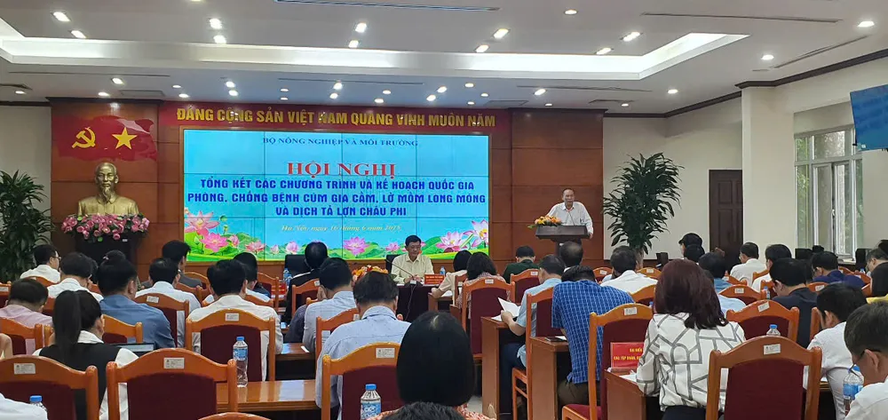 Bộ Nông nghiệp và Môi trường tổ chức hội nghị tổng kết các chương trình, kế hoạch quốc gia phòng, chống dịch bệnh cúm gia cầm, lở mồm long móng và dịch tả heo Châu Phi. tỉ lệ tiêm phòng.jpg