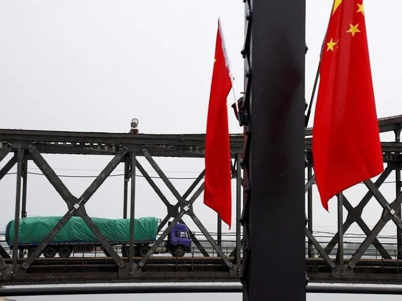 Trung Quốc bất ngờ đóng cầu biên giới với Triều Tiên ảnh 1