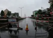 Người dân Lệ Thủy mệt mỏi vì liên tục chống chọi với bão lũ ảnh 3 Đà Nẵng phong tỏa các cây cầu trên sông Hàn để chống bão