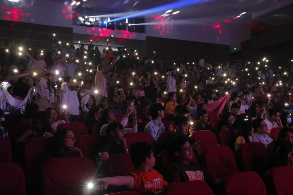 Đêm nhạc quy tụ nhiều bạn trẻ đến từ nhiều trường đại học khác nhau trên địa bàn TP.HCM. Ảnh: KIM HỒNG Ảnh 2.JPG