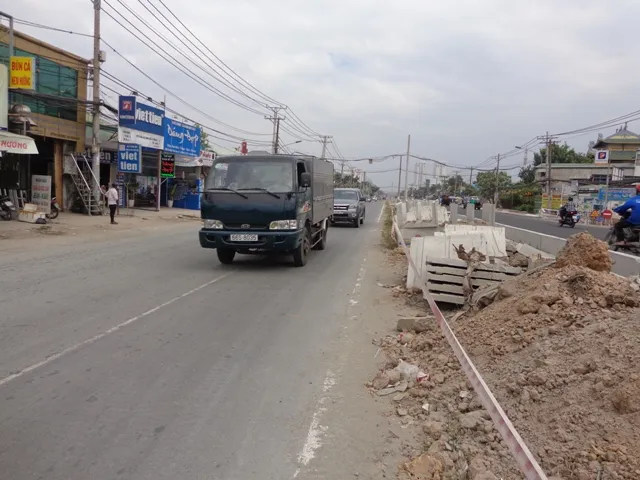 Đường Trần Não vẫn ngổn ngang… đón tết ảnh 6