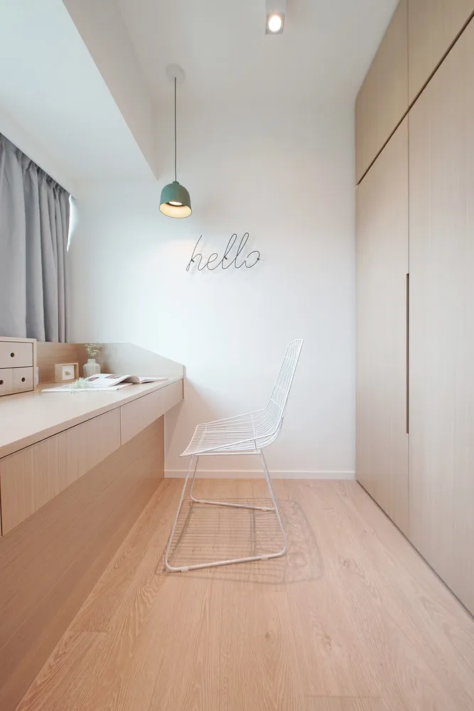 Can ho toi gian am ap voi nhieu lop noi that go hinh anh 15