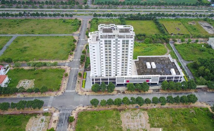 Hàng trăm biệt thự hoang tàn trong khu đô thị mới ở Đồng Nai