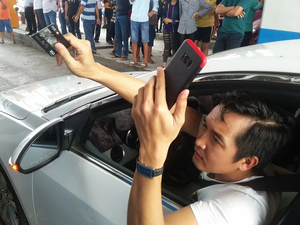 Phút thảnh thơi của nhân viên BOT Cai Lậy khi xả trạm ảnh 2